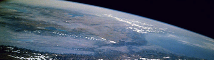 世界中のネットワークを活用したデータ運用